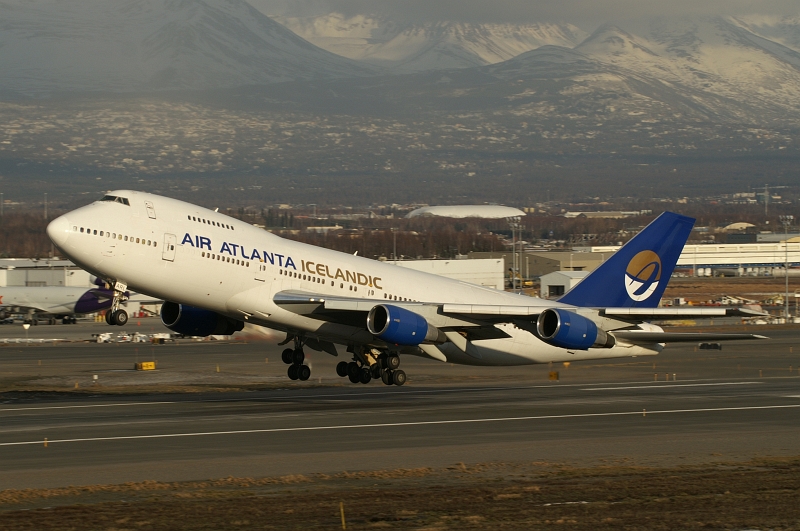 39 - Boeing 747-300 - Air Atlanta Icelandic (LH - 816) (30x45).jpg